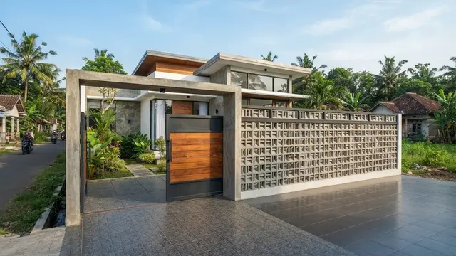 Model Gerbang Rumah Desa Modern yang Dipadukan Dengan Pagar Roste