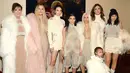 Seorang sumber mengatakan bahwa Caitlyn Jenner akan menjaga sikapnya meski seluruh keluarga Kardashian berada di sana. (emirates247)