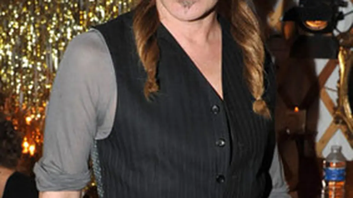 BREAKING Job Baru Galliano, Gaun Pengantin Blair & Pesaing Kate Moss