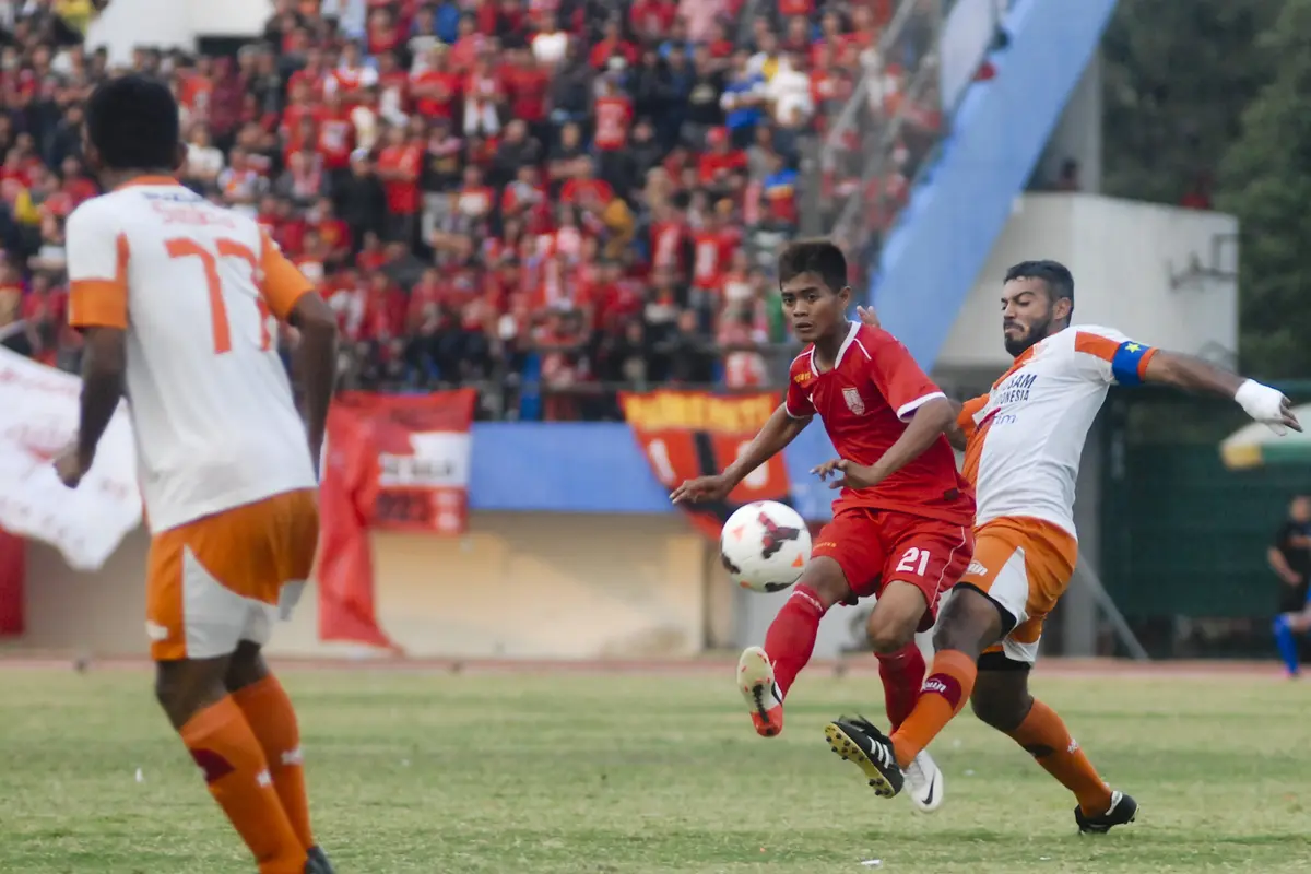 Persis Solo vs Pusamania Borneo FC