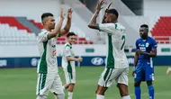 Pelatih PSS Sleman, Gustavo Tocantins (kiri), berhasil mencetak dua gol saat timnya menang 2-1 atas PSIS Semarang pada laga pekan ke-32 BRI Liga 1 musim ini di Stadion Jatidiri, Semarang, Jumat (9/5/2025) sore WIB. (dok. PSS Sleman)