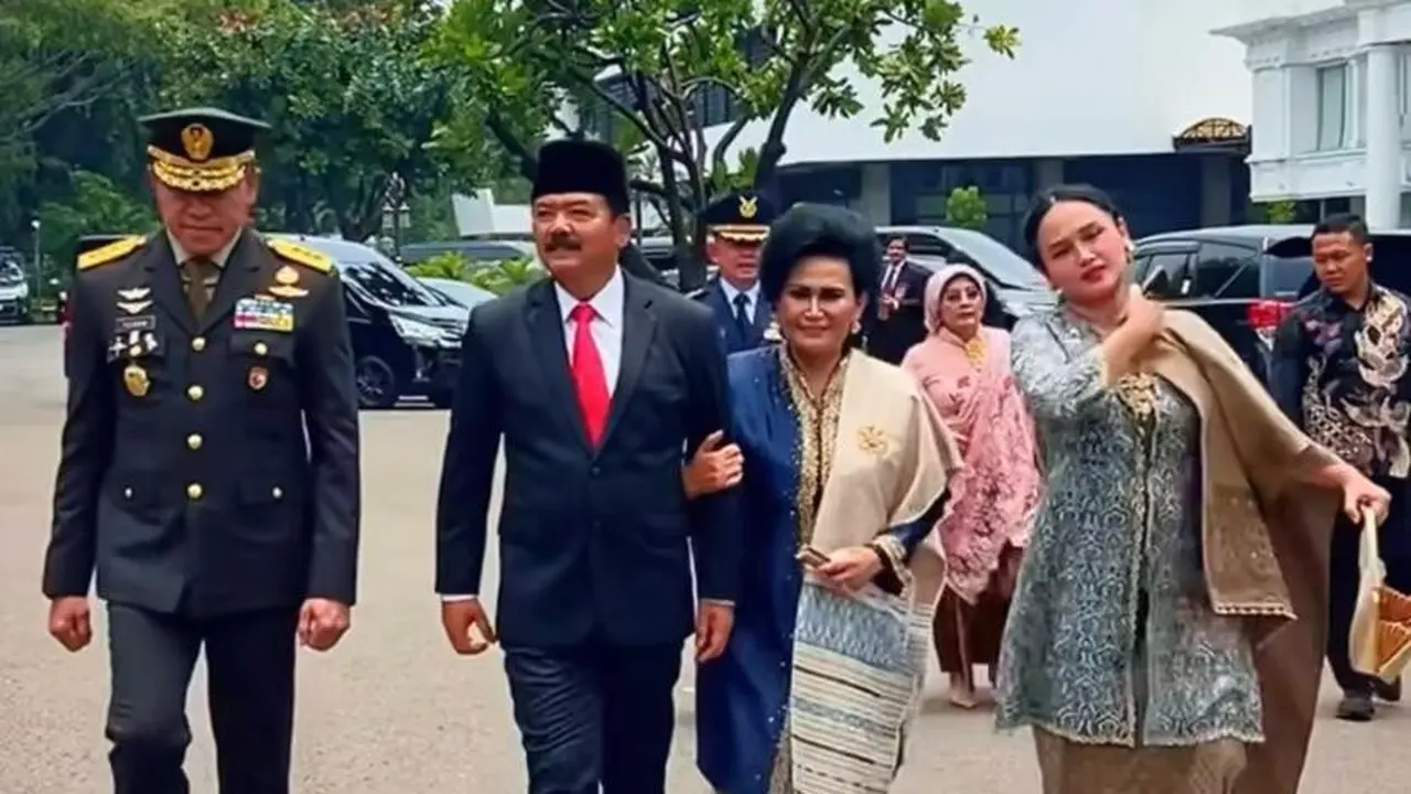 6 Adu Gaya Berkebaya Annisa Pohan dan Nanik Istumawati Dampingi AHY dan Hadi Tjahjanto Dilantik Jadi Menteri