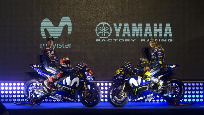 Pabrikan Jepang, Yamaha, memperkenalkan motor YZR-M1 untuk MotoGP 2018 di Matadero Madrid, Spanyol, Rabu (24/1/2018). (AP Photo/Paul White)