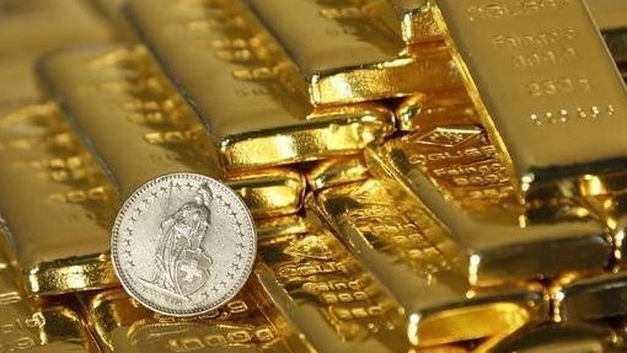 Adapun potongan pajak harga beli emas sesuai dengan PMK Nomor 34/PMK.10/2017, pembelian emas batangan dikenakan PPh 22 sebesar 0,45 persen untuk pemegang NPWP dan 0,9 persen untuk non-NPWP. Setiap pembelian emas batangan disertai dengan bukti potong PPh 2