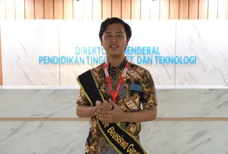 Imran, siswa SMA Negeri 2 Kota Tangerang Selatan, akhirnya berhasil mewujudkan impiannya menempuh pendidikan di Korea Selatan (Korsel) melalui Program Beasiswa Garuda Gelombang I. (Foto: Dok. Bakom RI)
