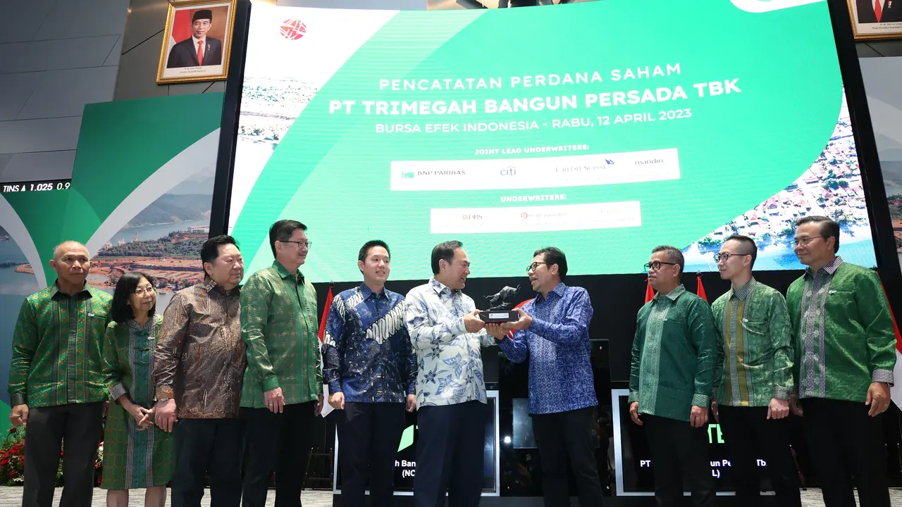 Pencatatan perdana saham PT Trimegah Bangun Persada Tbk (NCKL), Rabu (12/4/2023). (Foto: BEI)