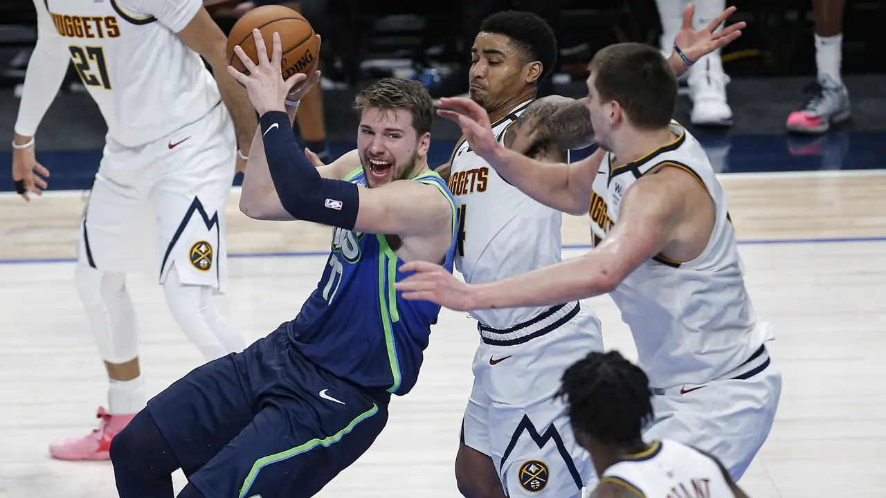 Hasil NBA: Jokic Pimpin Nuggets Bekuk Mavericks