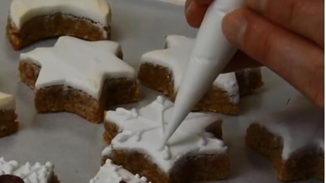 Biskuit Cinnamon Stars