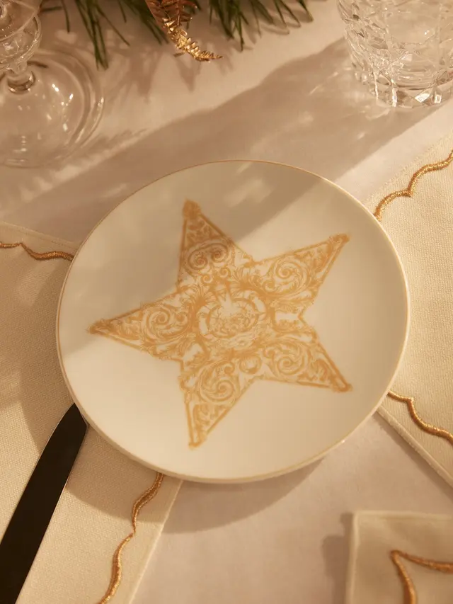 Sambut Natal dengan Ornamen dan Peralatan Makan Mewah dari Dior