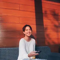 "Toxic Relationship itu ada level-levelnya sih, nggak semua tentang kekerasan, ada yang tentang mental, banyak deh macamnya," paparnya. (Instagram/aurelie)