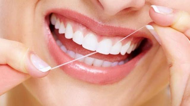 7 Penyebab Karang Gigi yang Sering Disepelekan, Lengkap Cara Menghilangkannya