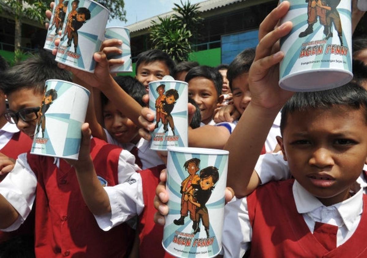 Keceriaan siswa SD belajar mengatur keuangan sejak dini