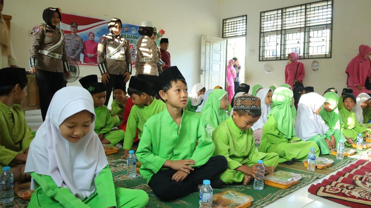 Sekolah di Inhu Hampir Ambruk, Jadi Sasaran Makanan Bergizi Gratis
