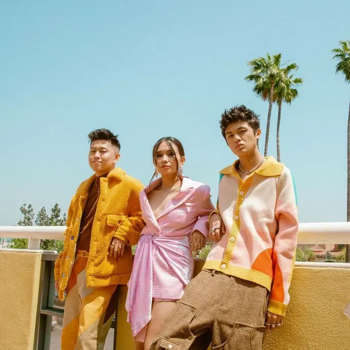 Rich Brian, NIKI, Warren Hue (Instagram/warrenhue)