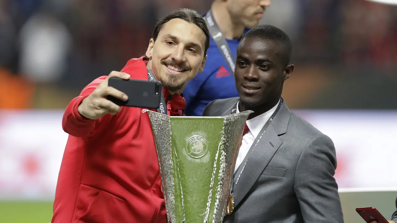 Manchester United (MU), Zlatan Ibrahimovic (kiri)