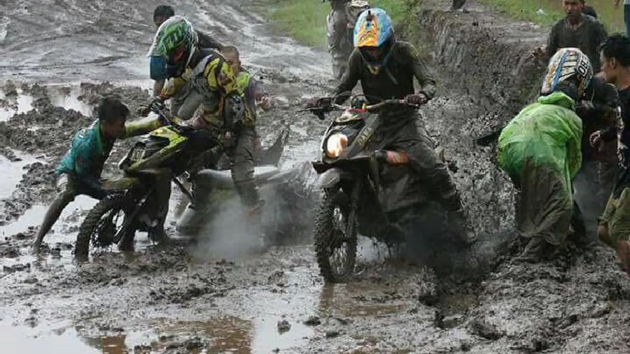 Monster Matic, Ajang Balap Grasstrack Khusus Skutik (Foto:Indorekor)
