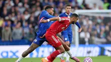 Cody Gakpo ditantang oleh Reece James dalam laga Liga Inggris antara Chelsea dan Liverpool di Stamford Bridge, London, 4 Oktober 2025. (AP Photo/Ian Walton)