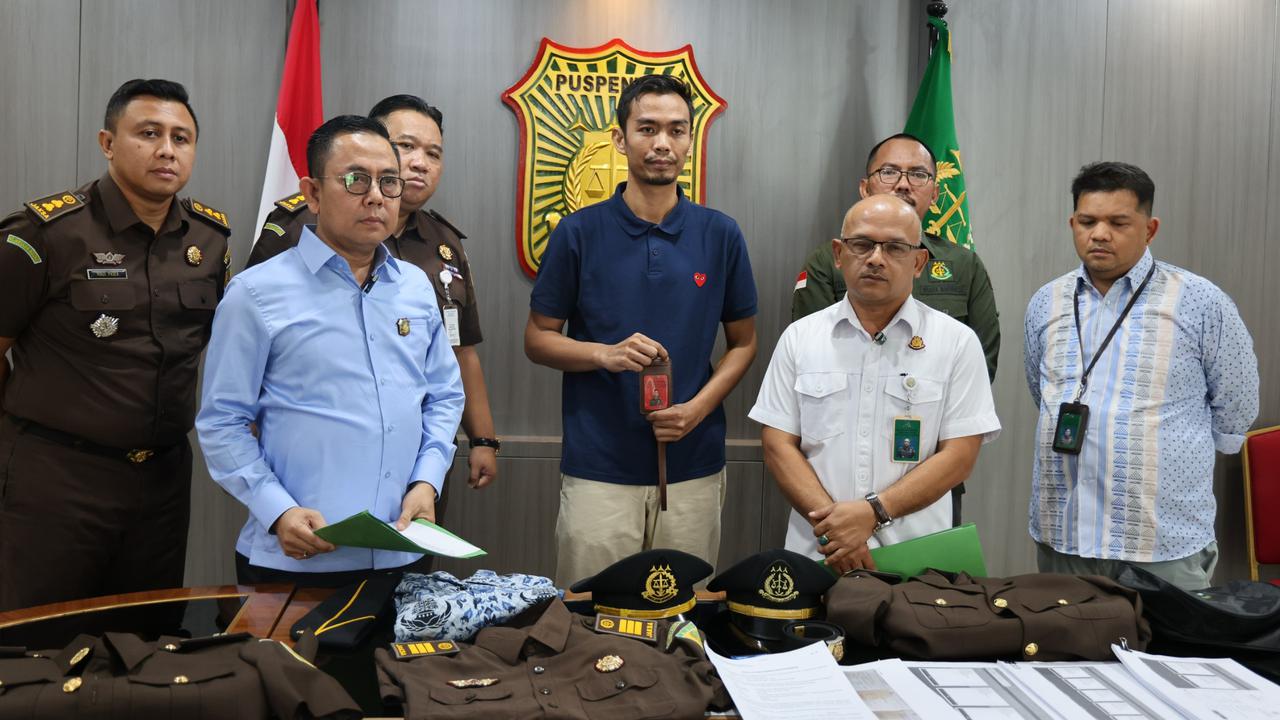 Jaksa Gadungan Tipu Orang Tua, Istri hingga Pacar dengan Total Kerugian Rp4,6 Miliar
