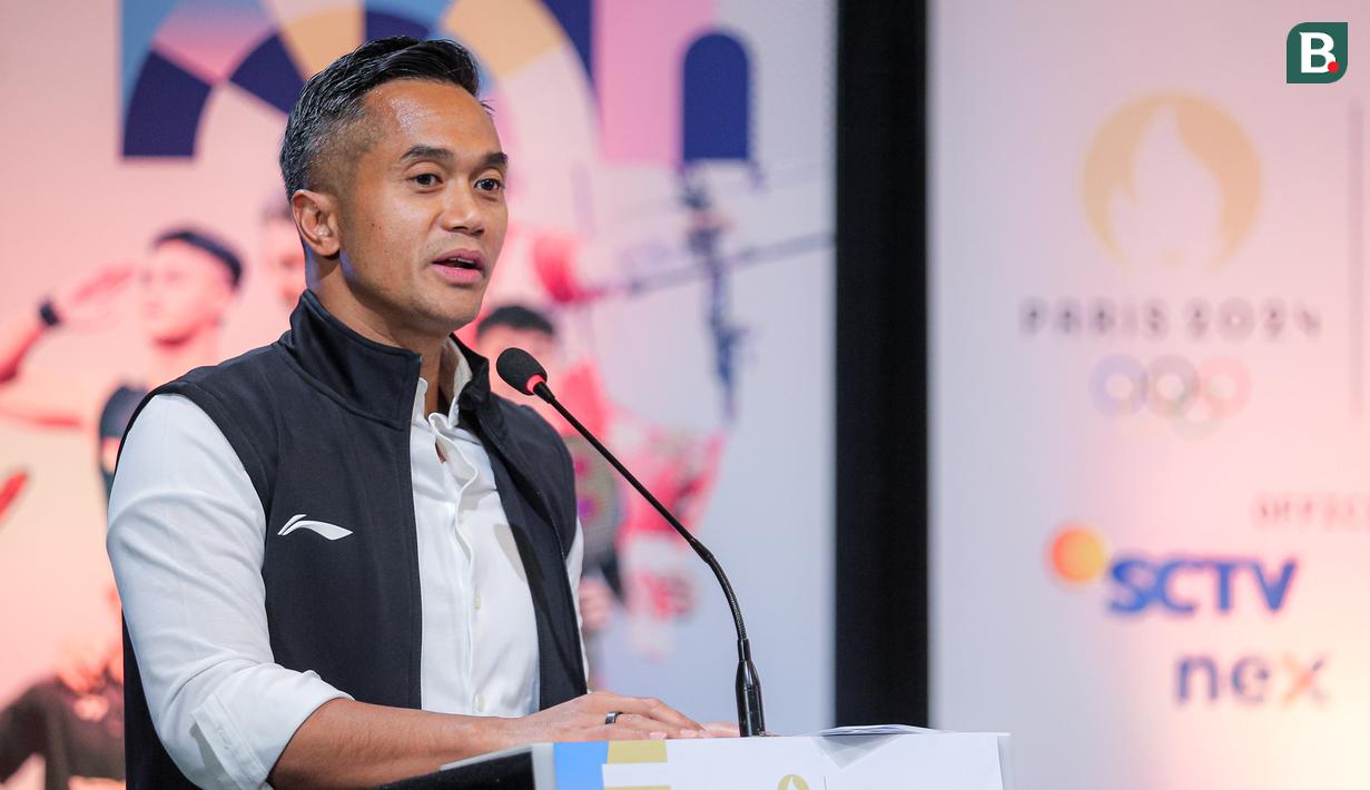 CdM Indonesia di Olimpiade Paris 2024, Anindya Bakrie memberikan sambutan saat acara pengumuman SCM Grup sebagai pemegang hak siar Olimpiade Paris 2024 di Studio Lt 8 SCTV Tower, Senayan, Jakarta, Rabu (19/06/2024). (Bola.com/Bagaskara Lazuardi)