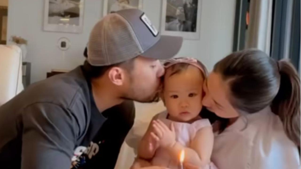 Baby Kyarra Ultah Pertama, Jessica Mila Bagikan Momen Kebahagiaan dengan Suami dan Anak