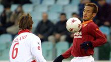 Hidetoshi Nakata. Gelandang serang Jepang yang kini berusia 45 tahun dan telah pensiun pada Juli 2006 bersama Fiorentina ini pernah memperkuat 3 klub lain di Liga Italia, yaitu Perugia, AS Roma dan Parma. Prestasi terbaiknya digapai bersama AS Roma yang diperkuatnya selama 1,5 musim pada 1999/2000 hingga 2000/2001 saat menjuarai Liga Italia di musim 2000/2001. Sementara bersama Parma yang diperkuatnya selama 2,5 musim pada 2001/2002 hingga 2003/2004 ia berhasil meraih Coppa Italia pada musim 2001/2002. Bersama 4 klub tersebut di Serie A ia total bermain dalam 181 laga dengan torehan 24 gol dan 9 assist.  (AFP/Gabriel Bouys)
