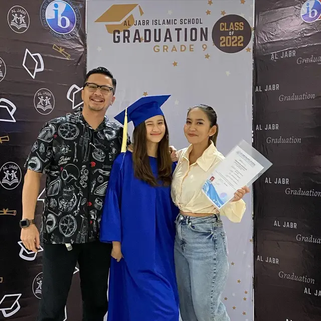 [Fimela] Ferry Maryadi, Harliafa Princy dan mantan istri