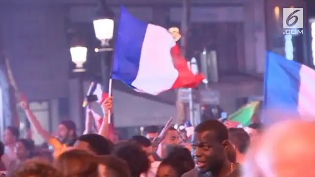 Prancis berhasil mengalahkan Belgia dalam lagi semifinal Piala Dunia 2018, warga Prancis di Paris bersuka cita di jalanan menyambut kemenangan tersebut.