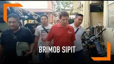 Polisi menangkap seorang WNA Jerman bernama Jerry D Gray karena dianggap menyebarkan video provokatif dan hoaks tentang anggota Brimob yang diimpor dari China.