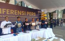 Dua WN India Bawa 'Oleh-Oleh' dari Thailand, Isinya Paket Ganja Rp1,5 Miliar