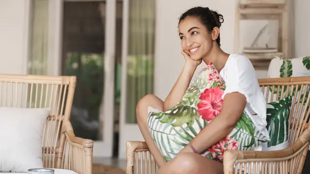 wanita september kaya raya