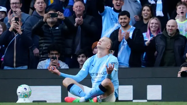 Foto: Aksi Tak Terhentikan Erling Haaland Bawa Man City Tumbangkan Arsenal di Liga Inggris