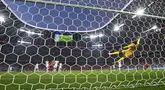 Lamine Yamal lagi-lagi sukses mencuri perhatian di ajang Euro 2024. Pemain klub Barcelona itu mengantarkan Spanyol menang dengan skor 2-1 atas Prancis di semifinal. (Tom Weller/dpa via AP)