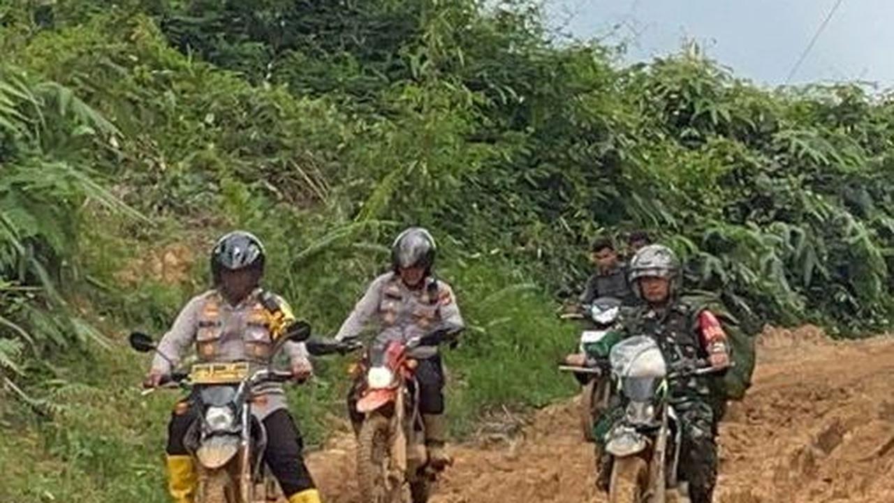 Lewati Jalan Rusak, Terjal dan Licin Selama 15 Jam, Perjuangan Kapolres Roka Hulu Jemput Logistik Pemilu 2024