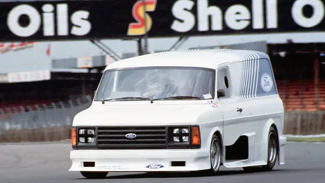 Ford Transit Supervan 2