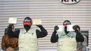 Petugas KPK menunjukkan barang bukti uang tunai hasil operasi tangkap tangan (OTT) terkait dugaan suap pengurusan Hak Guna Bangunan (HGB) di Kantor BPN Kabupaten Bogor, Jakarta, Selasa (15/9/2026). Uang sitaan tersebut bernilai sekitar Rp106,3 miliar. (KLY/Budy Santoso)