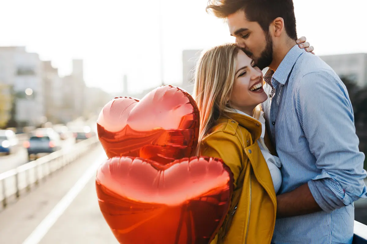 Hubungan cinta pasangan bahagia (iStock)