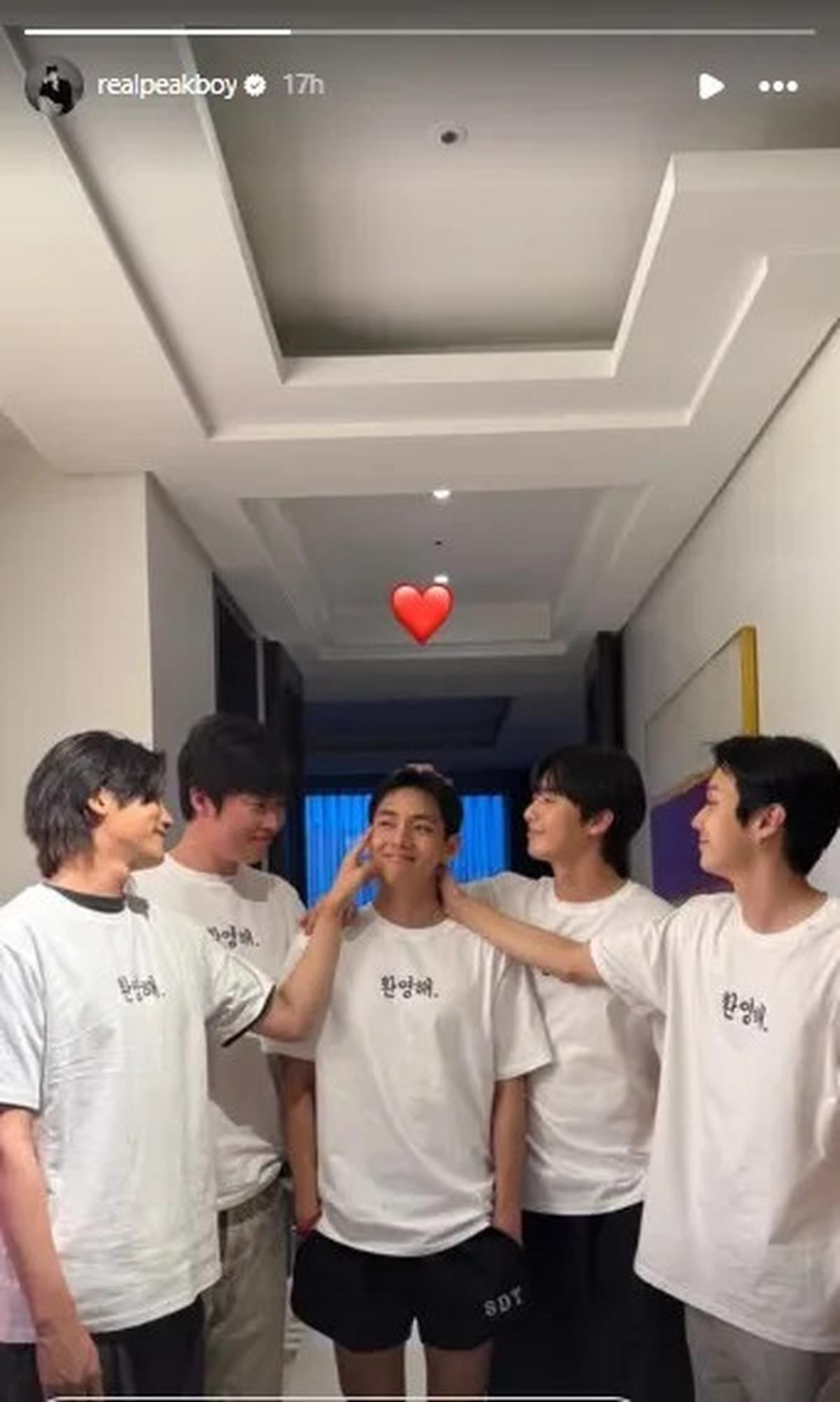 V BTS Pulang Wamil, Wooga Squad Menyambut Anak Kesayangan Para Hyung