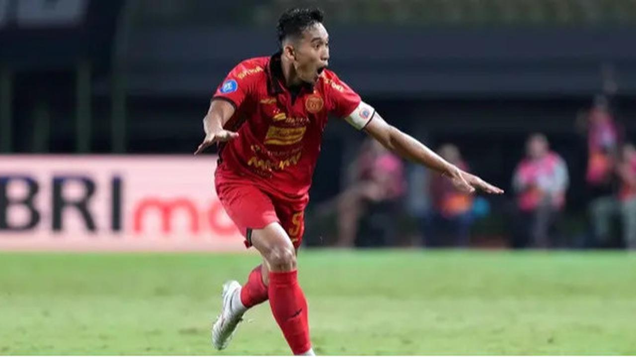 VIDEO: Momen Rizky Ridho Pincang Tetap Ngotot Mau Main Lawan Bahrain, Disemangati Suporter