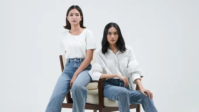 3 Cara Padu Padan Denim untuk Tampil Formal