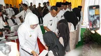 Khofifah Dinilai Pemimpin Teladan, Tak Pernah Lelah Urus Masyarakat