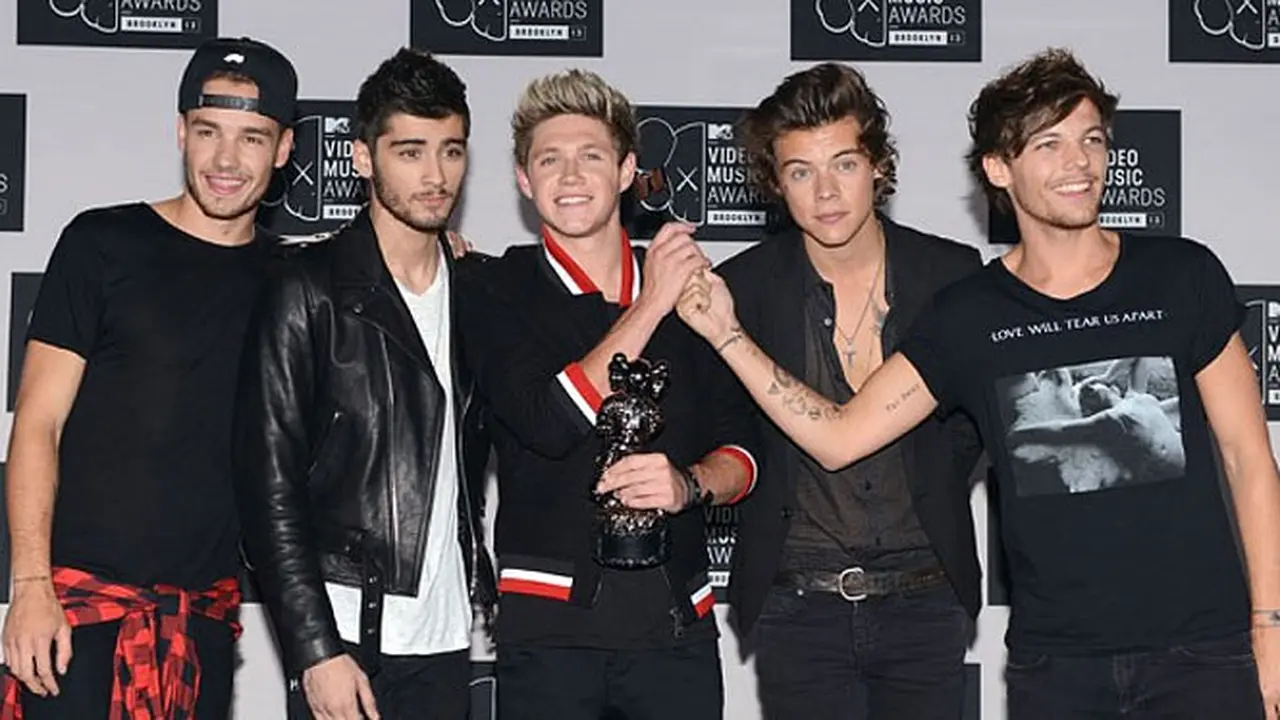 one-direction-141017.jpg