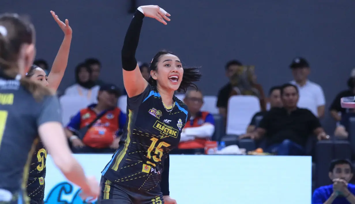 <p>Selebrasi pemain Jakarta Electric PLN, Yolla Yuliana setelah mencetak angka saat menghadapi Gresik Petrokimia Pupuk Indonesia pada laga seri keempat putaran kedua PLN Mobile Proliga 2024 di GOR Terpadu A. Yani, Pontianak, Sabtu (22/6/2024). Jakarta Electric PLN menang 3-0 (25-23, 25-18, 25-22). (Dok. PBVSI)</p>