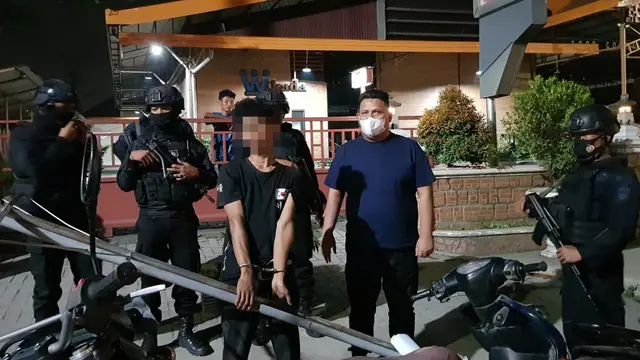Pencuri plang reklame