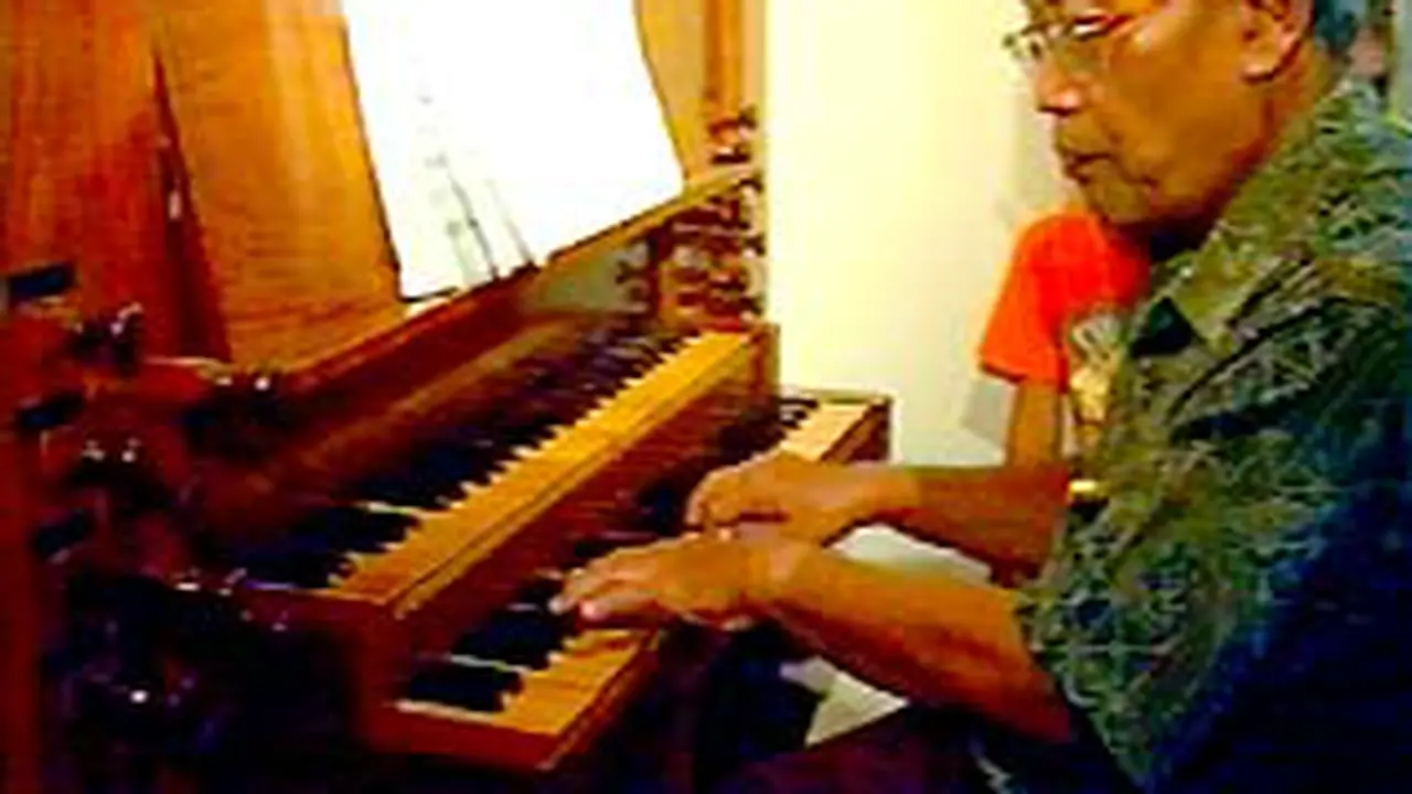 030906borgel.jpg
