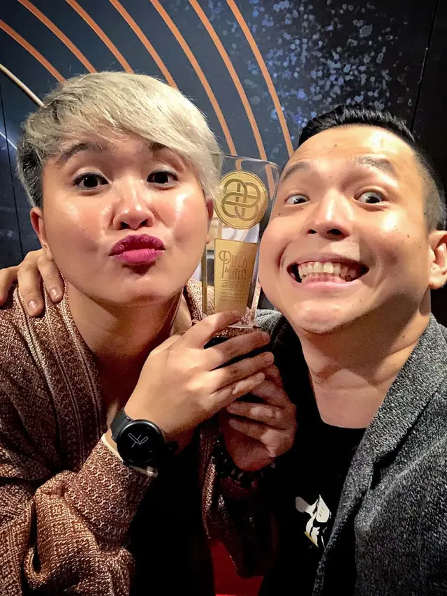 [Fimela] Ernest Prakasa dan Meira Anastasia