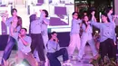 Para pemain dan kreator Home Sweet Loan The Musical tampil dalam POPSICAL: Mini Pop Up Show di Taman Literasi Martha Tiahahu, Jakarta, Rabu (26/8/2026). (KLY/Budy Santoso)