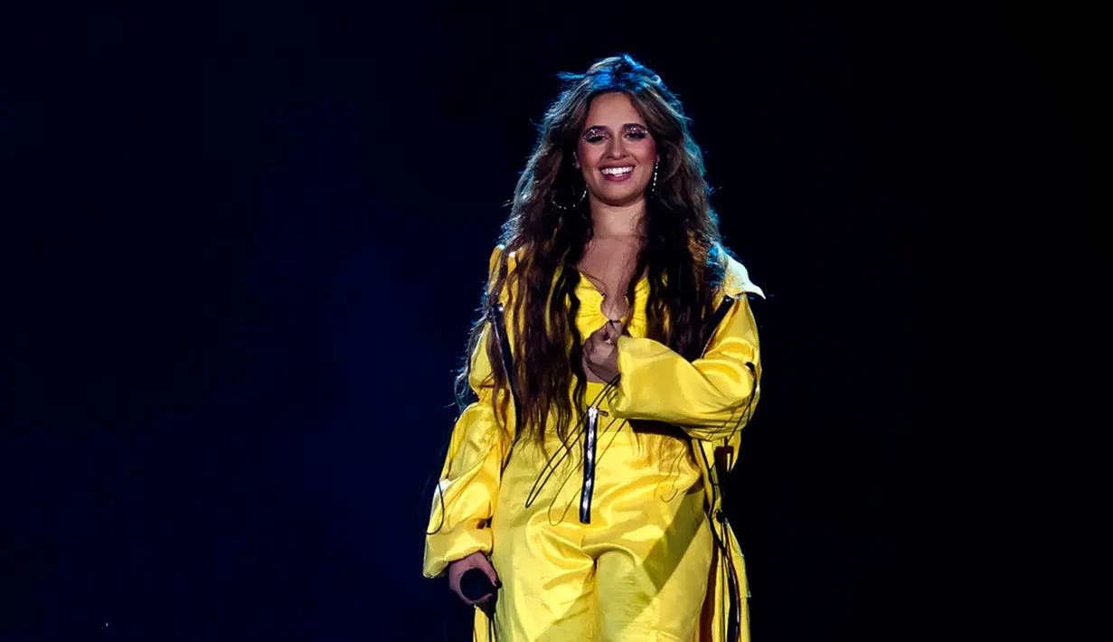 Camila Cabello tampil pada festival musik Rock in Rio di Rio de Janeiro, Brasil, 10 September 2022. Camila Cabello menyatakan cintanya kepada Brasil dalam bahasa Portugis sepanjang pertunjukan yang menghasilkan beberapa momen lucu. (AP Photo/Bruna Prado)
