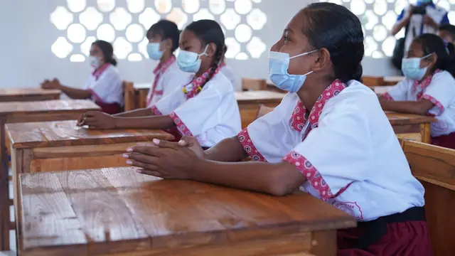 BRI aktif mengambil peran memajukan pendidikan di Indonesia, salah satunya dengan membantu memperbaiki sekolah yang rusak. BRI merenovasi SD Negeri Fatukmetan di Kelurahan Kenebibi, Kecamatan Kakuluk Mesak, Atambua NTT. (Dok BRI)