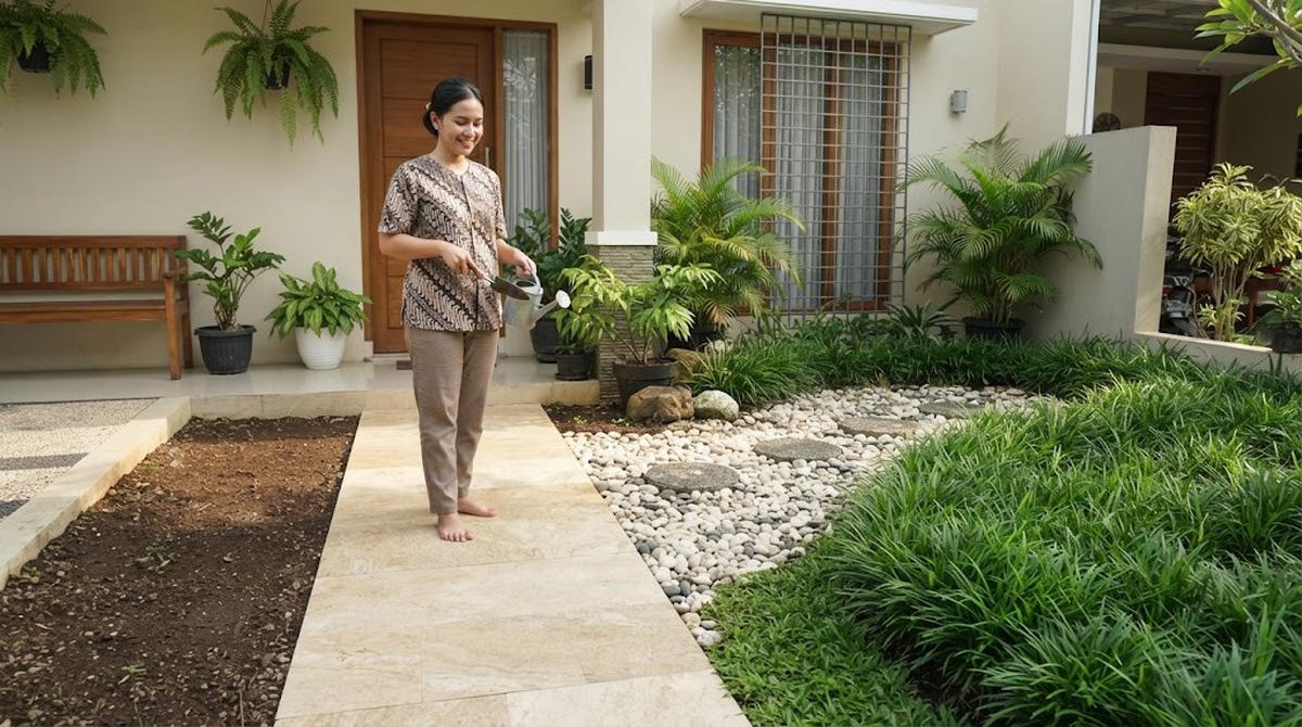 Solusi Mengurangi Debu yang Masuk ke Rumah dari Teras Depan
