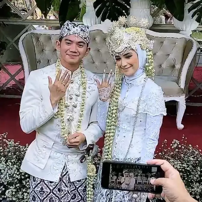 7 Potret Nadya Mustika Rahayu, Istri Rizki D'Academy